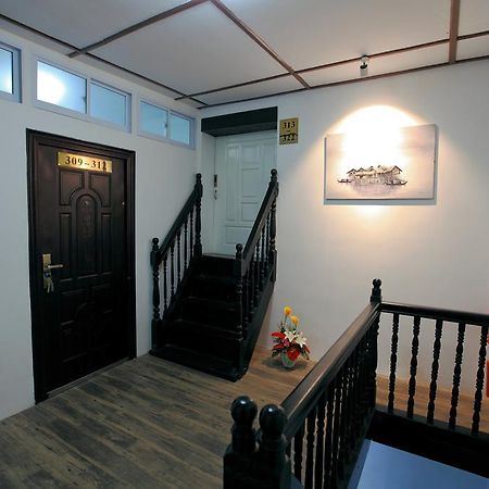 Four Rivers Youth Hostel Yangon Luaran gambar